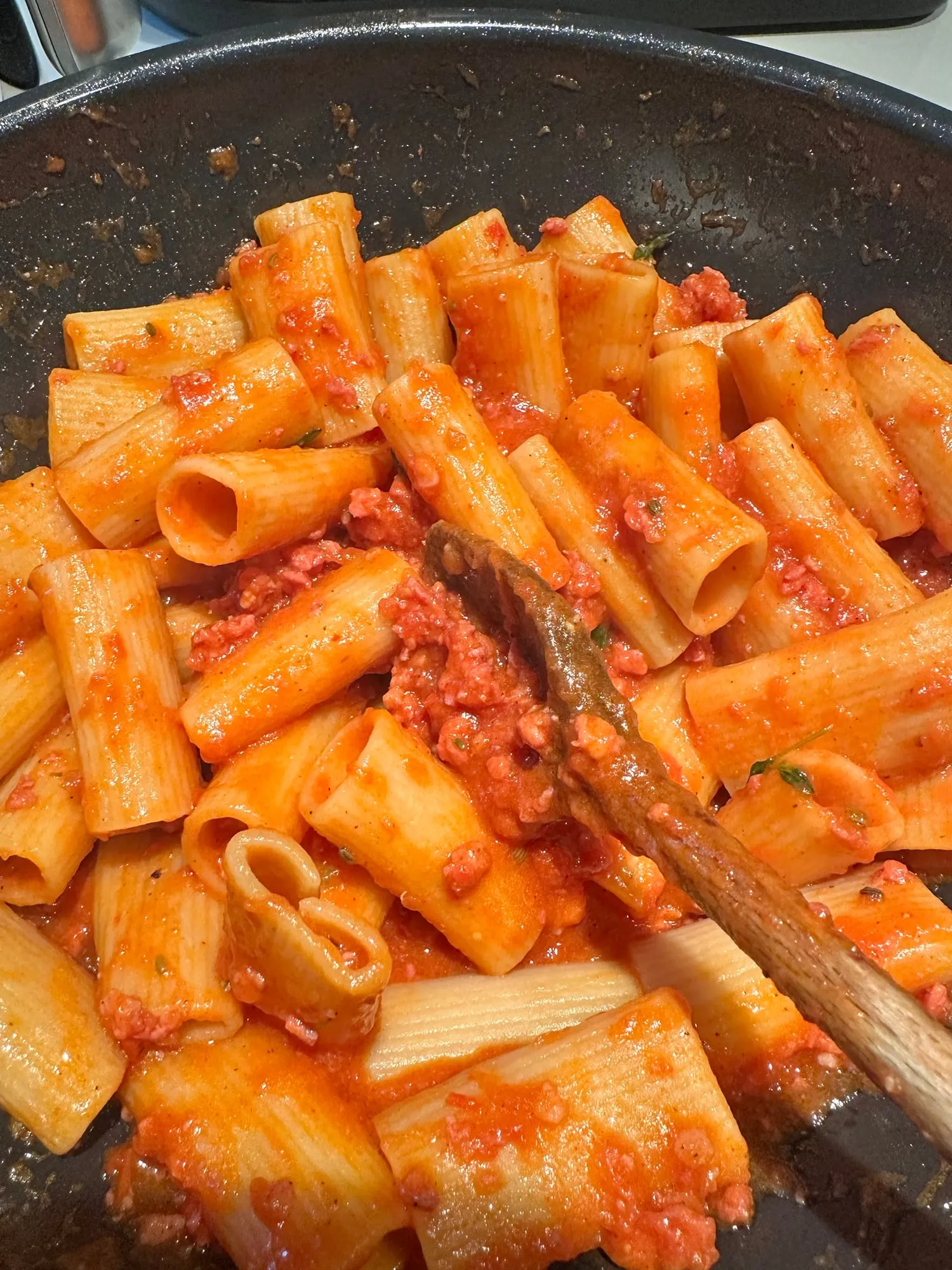 Rigatoni im Sugo